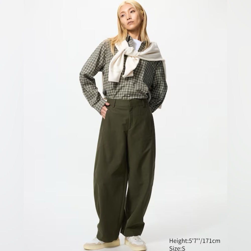 NWOT Uniqlo Dark Green Women's barrel pants Inseam 24in